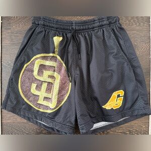 Goods by Dax San Diego Padres SD Gold Medallion Shorts Size Large